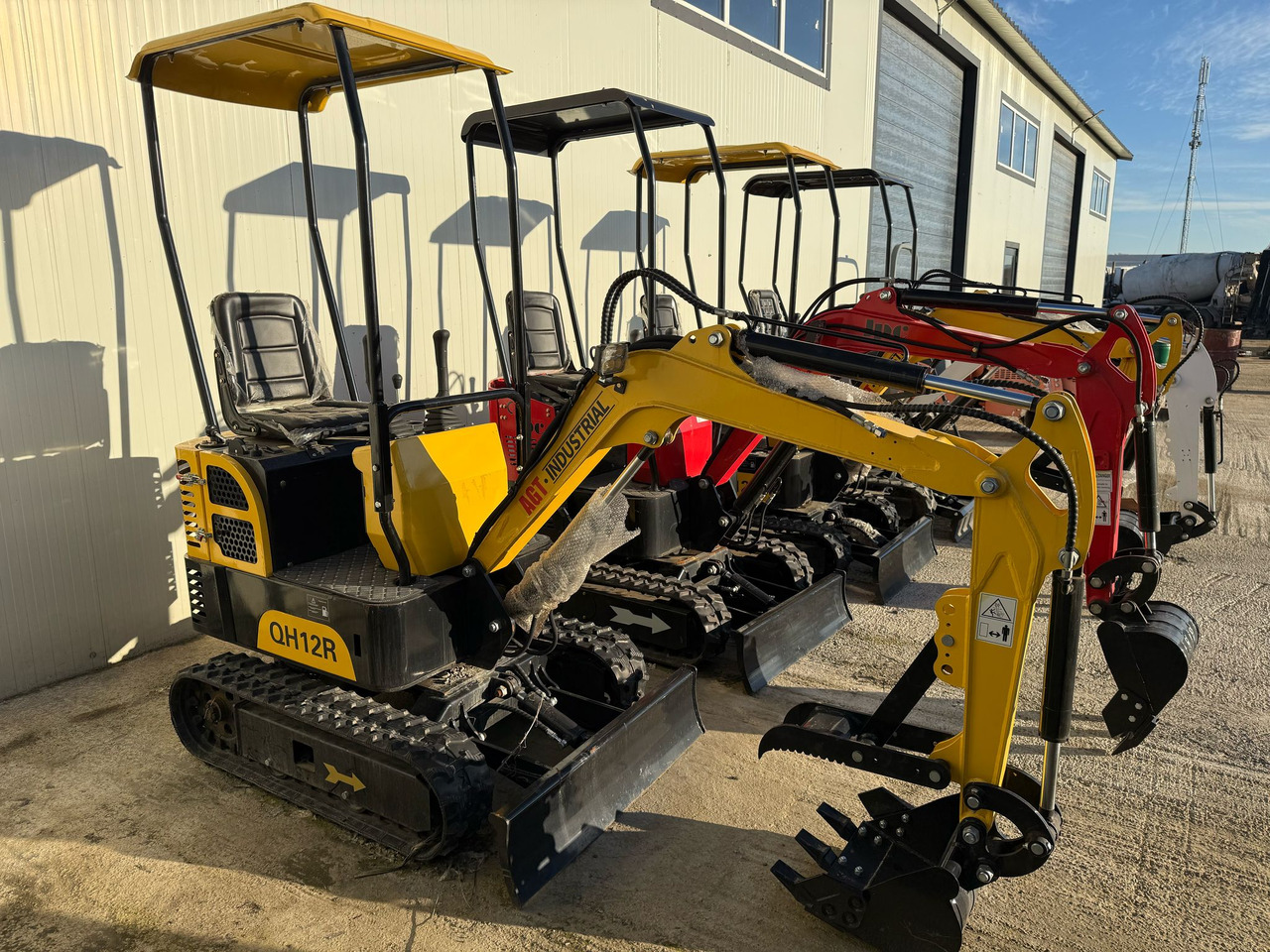 MINIEXCAVATOR JPC H10 - Mini escavadeira: foto 2 MINIEXCAVATOR JPC H10 - Mini escavadeira: foto 2