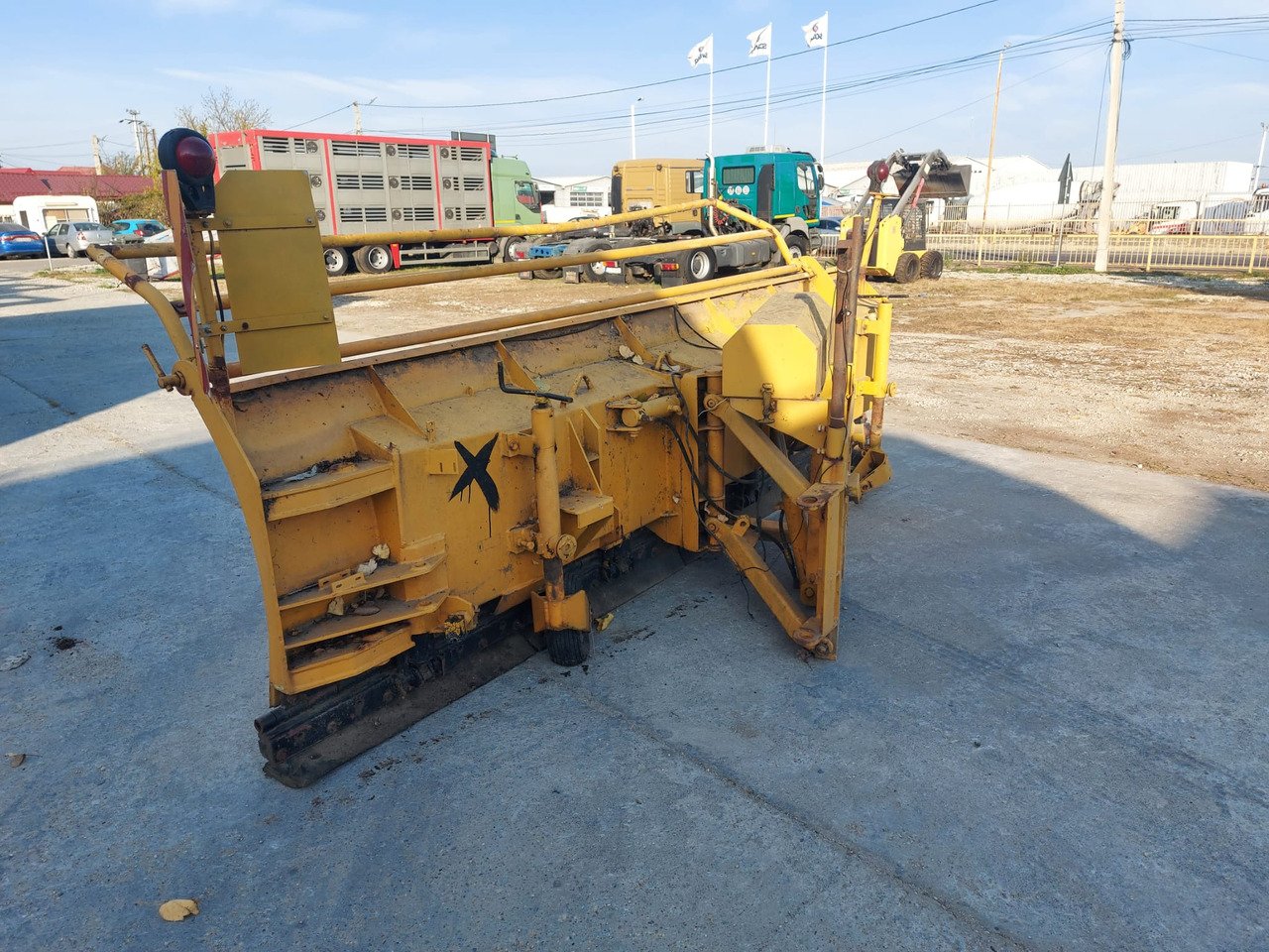 Nido Plow / Snow Blade / – Nido Universal Electrohidraulik – Sn 252 - Máquina de outro: foto 5 Nido Plow / Snow Blade / – Nido Universal Electrohidraulik – Sn 252 - Máquina de outro: foto 5