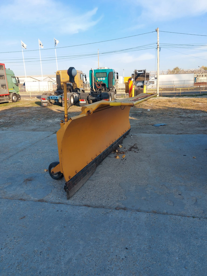 Nido Plow / Snow Blade / – Nido Universal Electrohidraulik – Sn 252 - Máquina de outro: foto 4 Nido Plow / Snow Blade / – Nido Universal Electrohidraulik – Sn 252 - Máquina de outro: foto 4