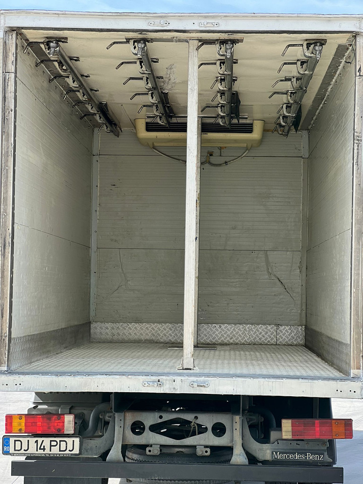 Mercedes-Benz Atego 10.15 Thermo King -20 C, Meat on hooks transport - Caminhão frigorífico: foto 5 Mercedes-Benz Atego 10.15 Thermo King -20 C, Meat on hooks transport - Caminhão frigorífico: foto 5