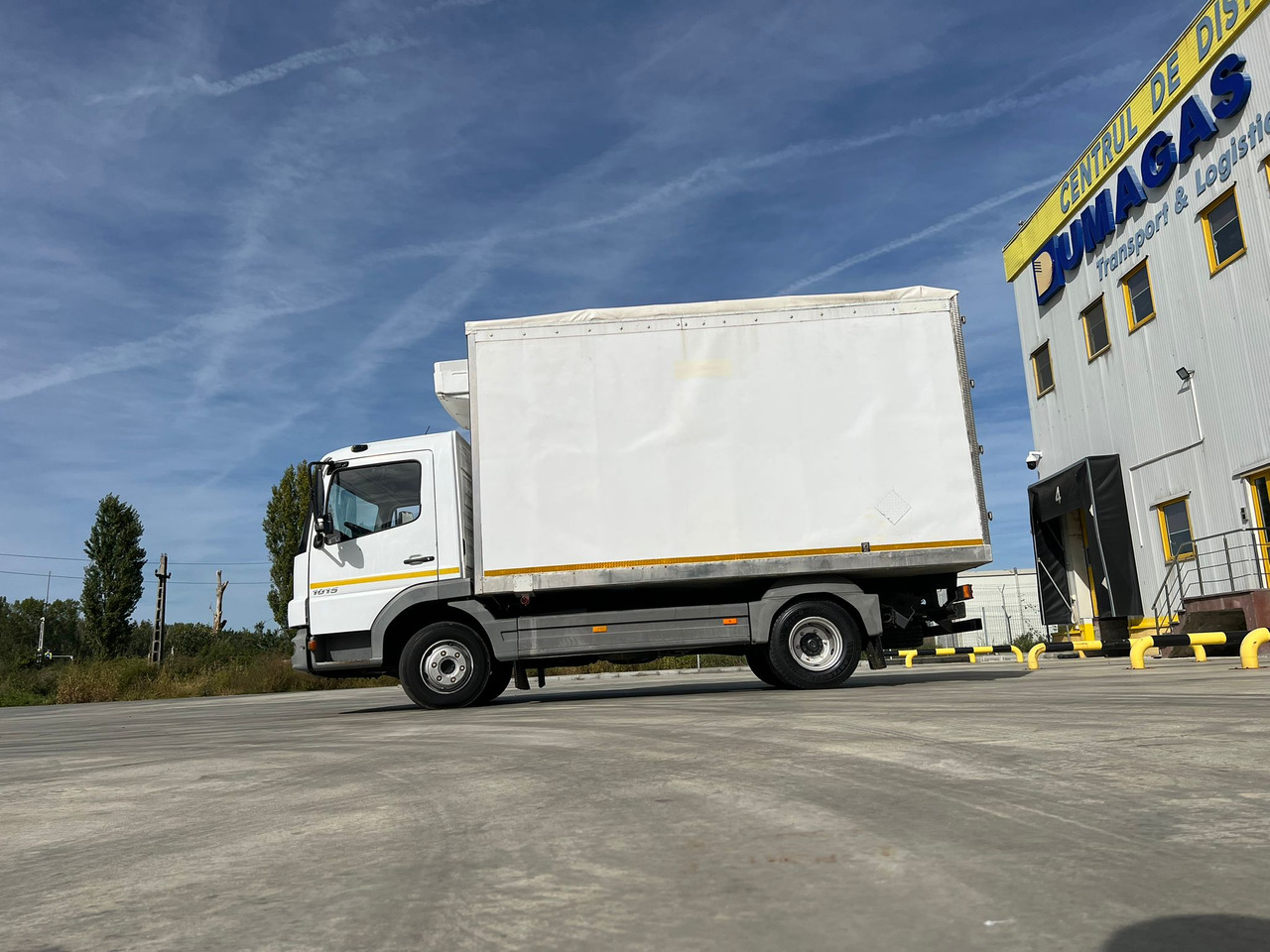Mercedes-Benz Atego 10.15 Thermo King -20 C, Meat on hooks transport - Caminhão frigorífico: foto 2 Mercedes-Benz Atego 10.15 Thermo King -20 C, Meat on hooks transport - Caminhão frigorífico: foto 2