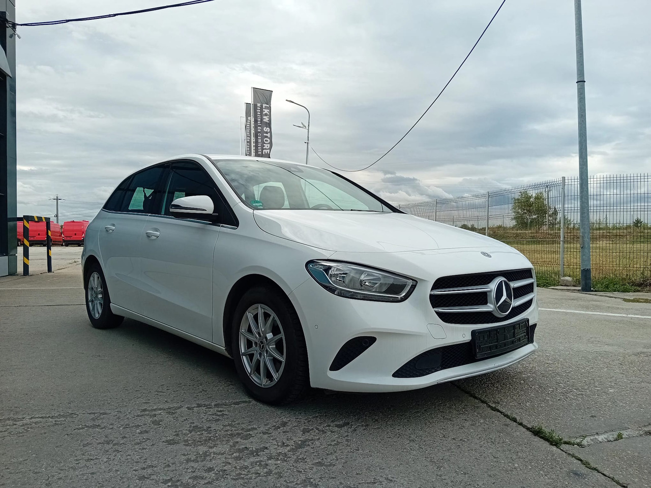 Mercedes-Benz B 180d, TOP !!! - Sedã: foto 4 Mercedes-Benz B 180d, TOP !!! - Sedã: foto 4