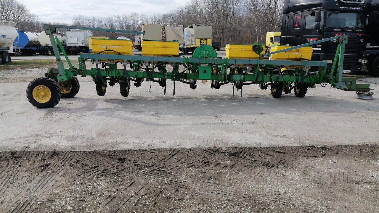 SFOGGIA GAMA PLUS 12/9m/12 Rows Seeding Machine - Semeadora de precisão: foto 2 SFOGGIA GAMA PLUS 12/9m/12 Rows Seeding Machine - Semeadora de precisão: foto 2