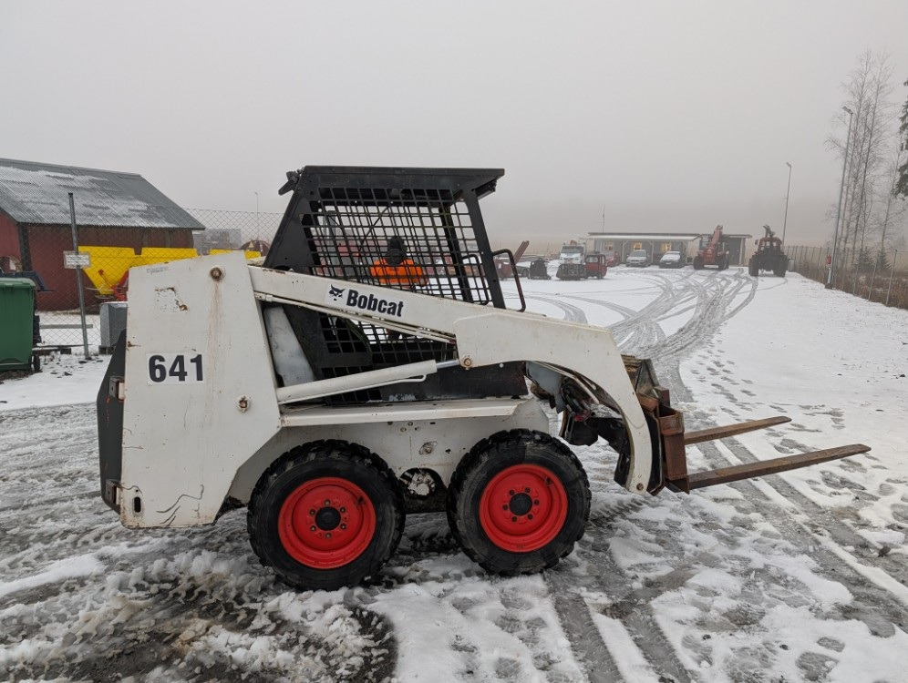 BOBCAT 641 - VIDEO - Mini carregadeira: foto 4 BOBCAT 641 - VIDEO - Mini carregadeira: foto 4