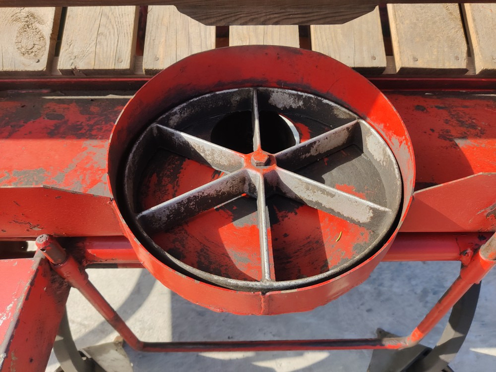 Eho Kone kahden istuttava rulettikone - Semeador de batatas: foto 2 Eho Kone kahden istuttava rulettikone - Semeador de batatas: foto 2