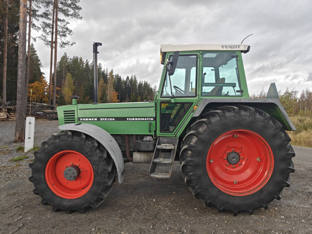 FENDT Farmer 312LSA Turbomatik - Trator: foto 2 FENDT Farmer 312LSA Turbomatik - Trator: foto 2