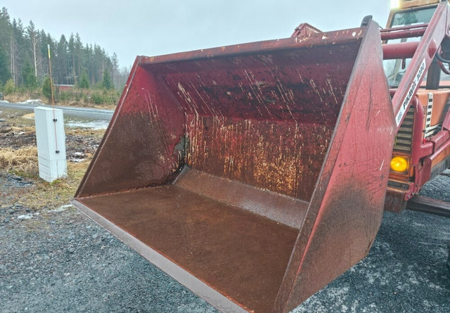 Trator Fiat 780DT etukuormaajalla: foto 6
