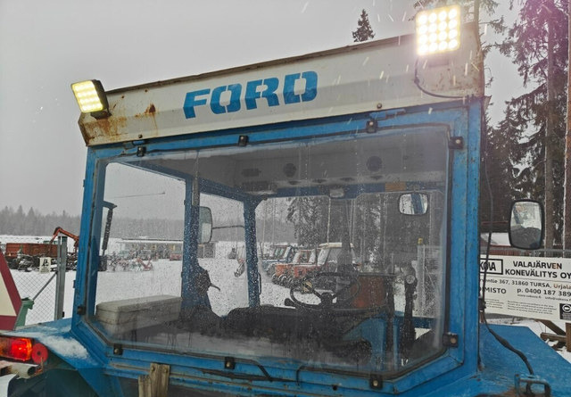 Ford 4110 traktori - Katso video! - Trator: foto 5 Ford 4110 traktori - Katso video! - Trator: foto 5