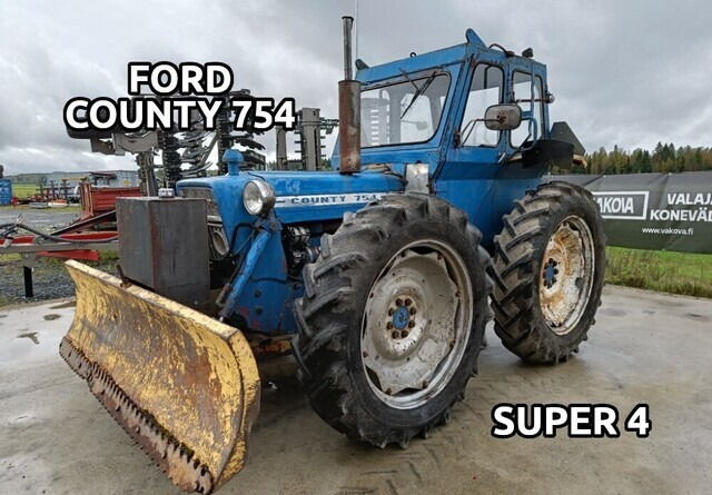 Ford County 754 Super 4 - VIDEO - Trator: foto 1 Ford County 754 Super 4 - VIDEO - Trator: foto 1