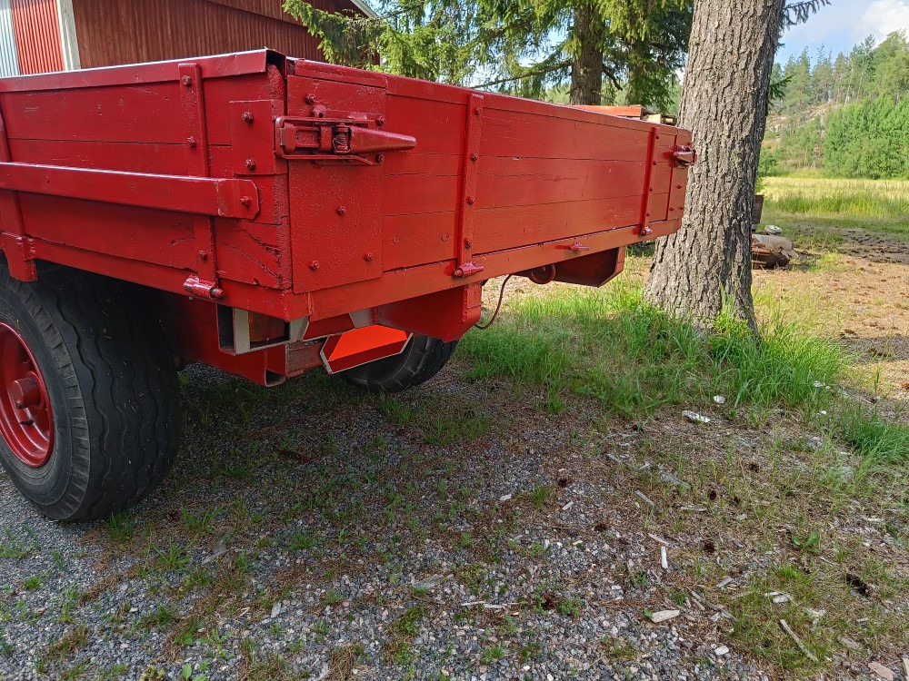 Kipa kippikärry 1-akselinen, kantavuus 7000kg, siisti kärry - Reboque basculante agrícola: foto 5 Kipa kippikärry 1-akselinen, kantavuus 7000kg, siisti kärry - Reboque basculante agrícola: foto 5