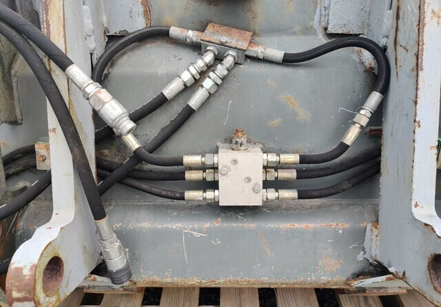 Balde para carregadeiras Monitoimikauha kynsillä 173cm CAT-kurottajan sovitteella: foto 7