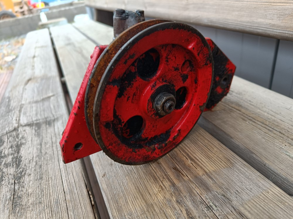 Sampo 410 hydrauliikkapumppu - Bomba hidráulica de Ceifeira debulhadora: foto 5 Sampo 410 hydrauliikkapumppu - Bomba hidráulica de Ceifeira debulhadora: foto 5