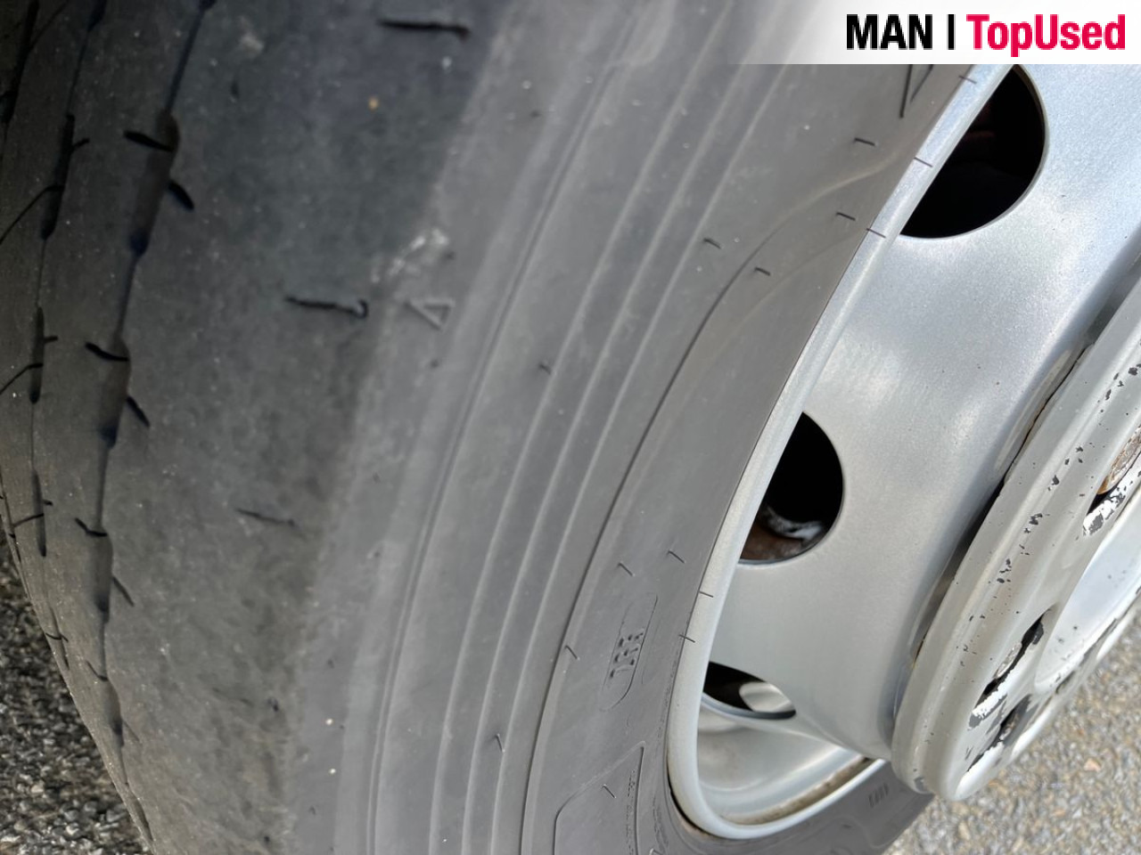 MAN TGX 18.470 4X2 LLS-U Euro6 Retarder Klima Navi ZV - Tractor: foto 2 MAN TGX 18.470 4X2 LLS-U Euro6 Retarder Klima Navi ZV - Tractor: foto 2