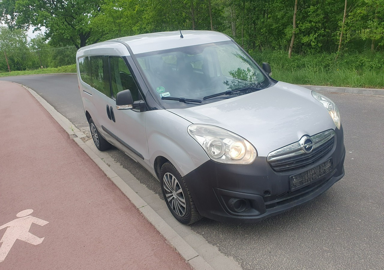Fiat Doblo long*combo *doblo* krajówka *fv vat 23%* - Automóvel: foto 3 Fiat Doblo long*combo *doblo* krajówka *fv vat 23%* - Automóvel: foto 3