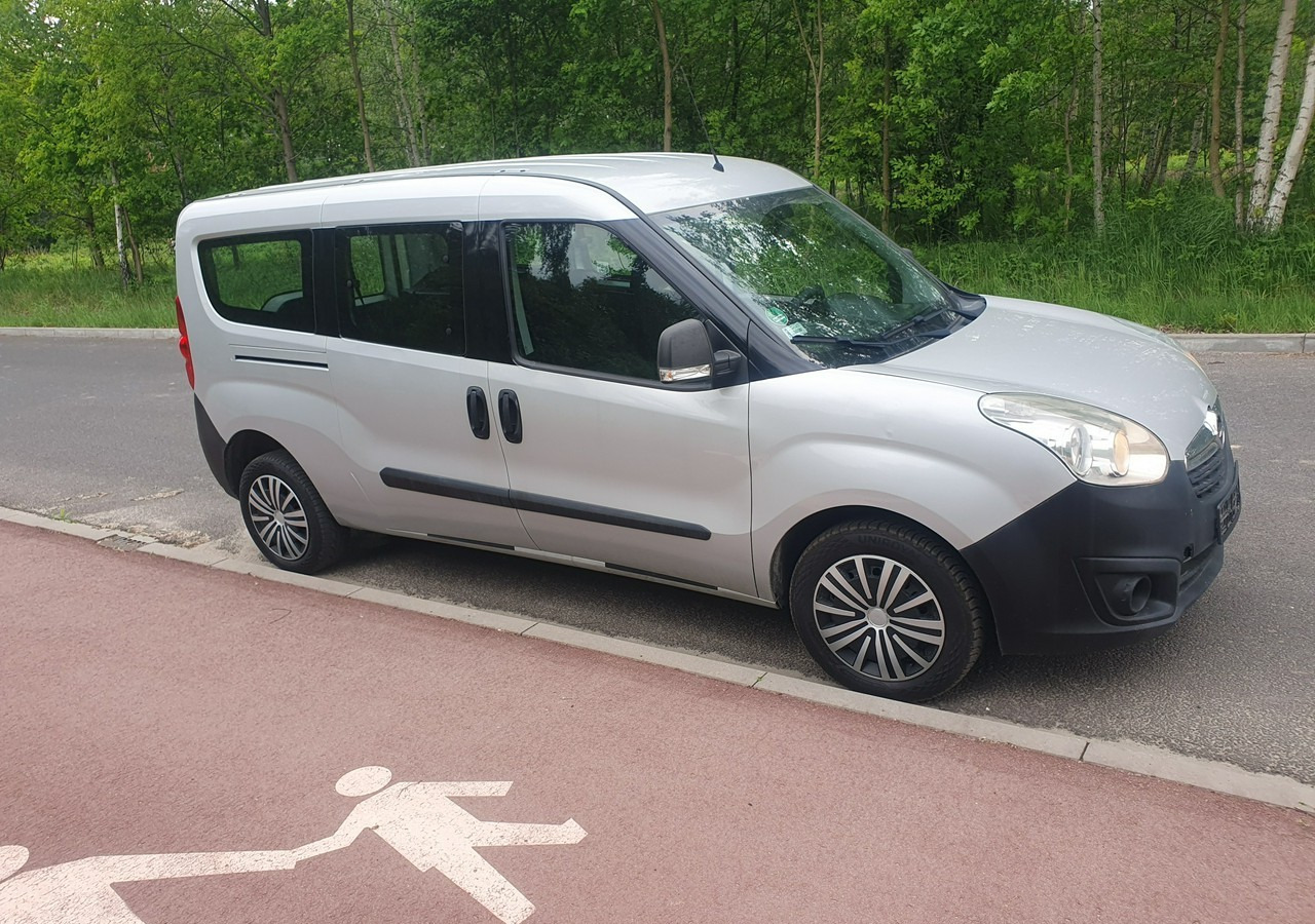 Opel Combo III wersja długa *long* - Automóvel: foto 4 Opel Combo III wersja długa *long* - Automóvel: foto 4