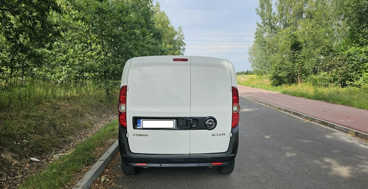 Opel Combo krajowy * jeden właściciel *wersja long* - Furgão: foto 5 Opel Combo krajowy * jeden właściciel *wersja long* - Furgão: foto 5
