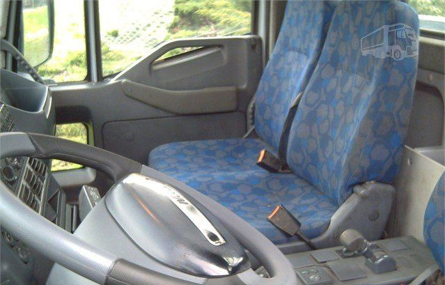 Iveco EUROCARGOeurocargo 160e25 - Camião de caixa aberta/ Plataforma, Caminhão grua: foto 4 Iveco EUROCARGOeurocargo 160e25 - Camião de caixa aberta/ Plataforma, Caminhão grua: foto 4