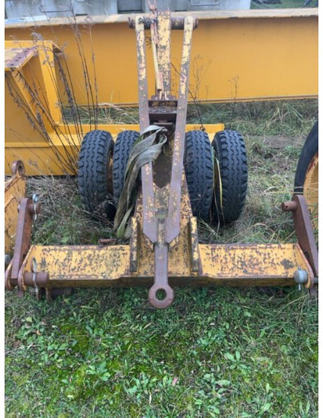 Liebherr 32K/35K/50K/63K axels + adapters - Guindaste de torre: foto 1 Liebherr 32K/35K/50K/63K axels + adapters - Guindaste de torre: foto 1