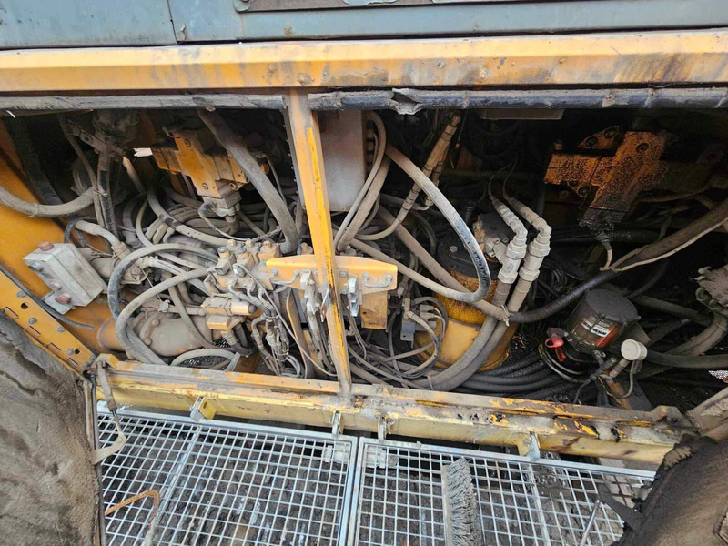 Guindaste sobre esteiras Liebherr HS 853 HD: foto 10