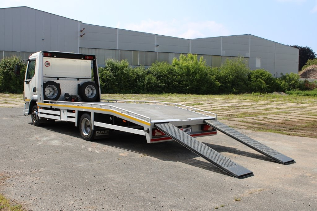 DAF FA LF 45.130 ODTAHOVÉ VOZIDLO - Caminhão reboque: foto 5 DAF FA LF 45.130 ODTAHOVÉ VOZIDLO - Caminhão reboque: foto 5