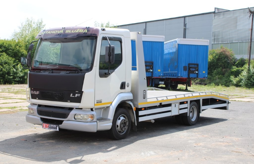 DAF FA LF 45.130 ODTAHOVÉ VOZIDLO - Caminhão reboque: foto 2 DAF FA LF 45.130 ODTAHOVÉ VOZIDLO - Caminhão reboque: foto 2