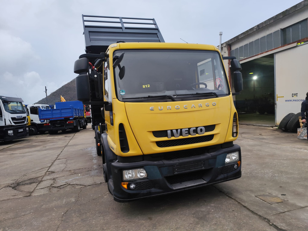 Caminhão grua IVECO EUROCARGO 120E28P: foto 18