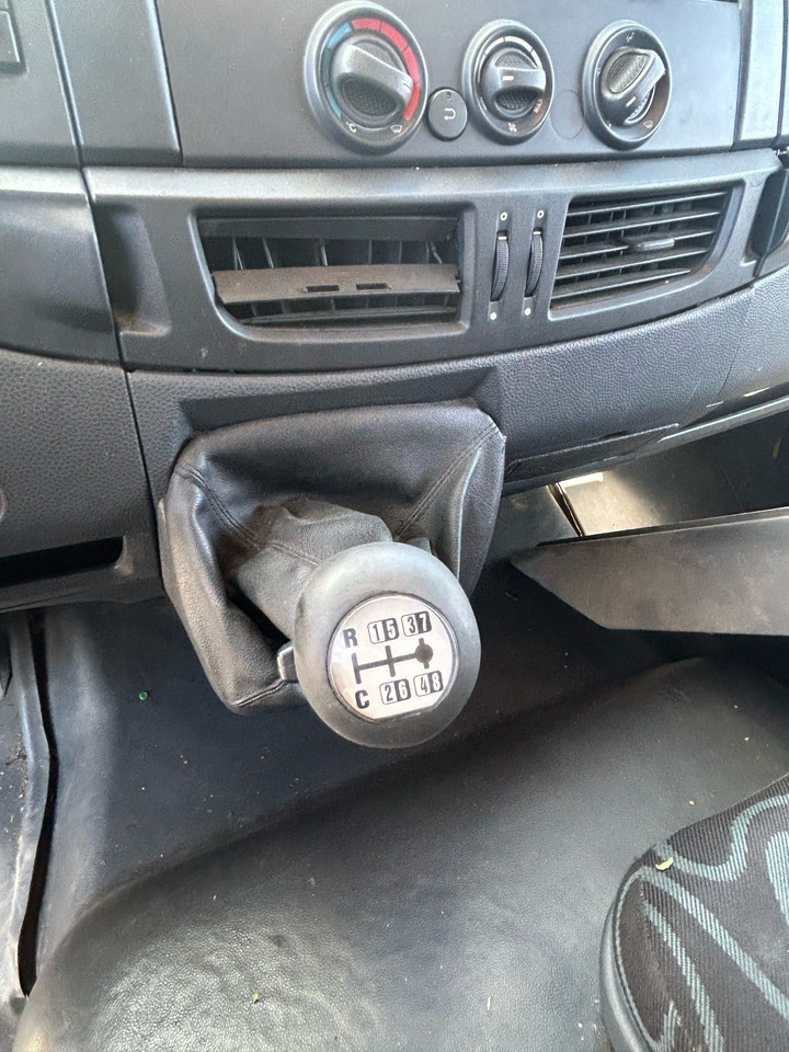 IVECO EUROCARGO 120E28P - Caminhão chassi: foto 4 IVECO EUROCARGO 120E28P - Caminhão chassi: foto 4