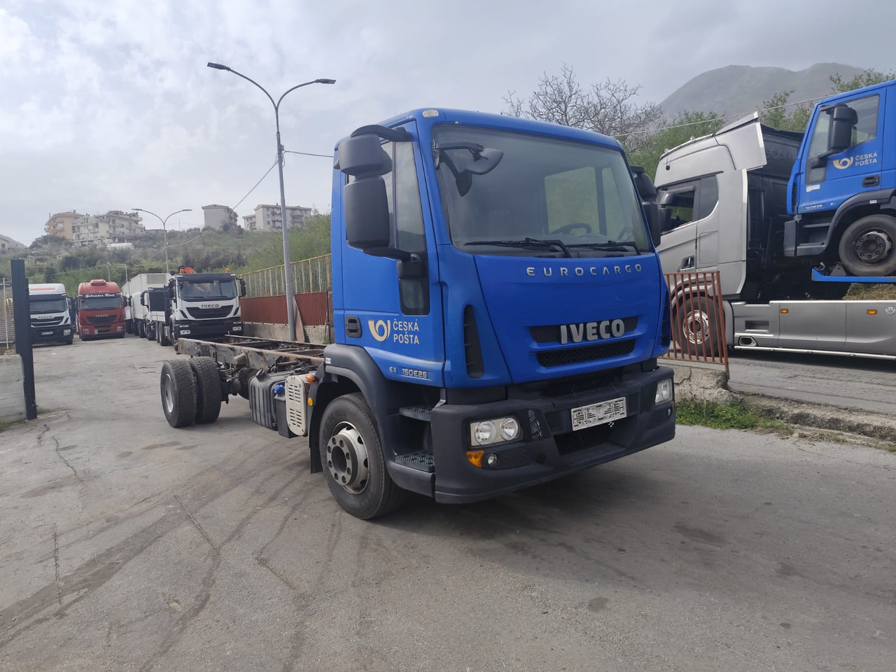 IVECO EUROCARGO 150E25 - Caminhão basculante: foto 1 IVECO EUROCARGO 150E25 - Caminhão basculante: foto 1