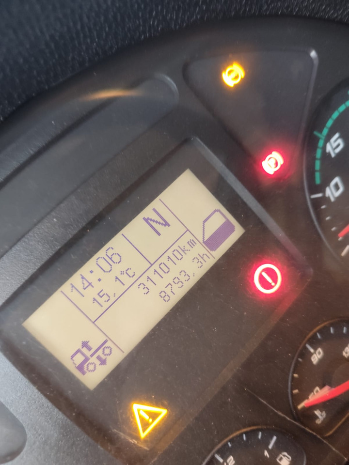 IVECO EUROCARGO 160-280 - Caminhão grua: foto 3 IVECO EUROCARGO 160-280 - Caminhão grua: foto 3