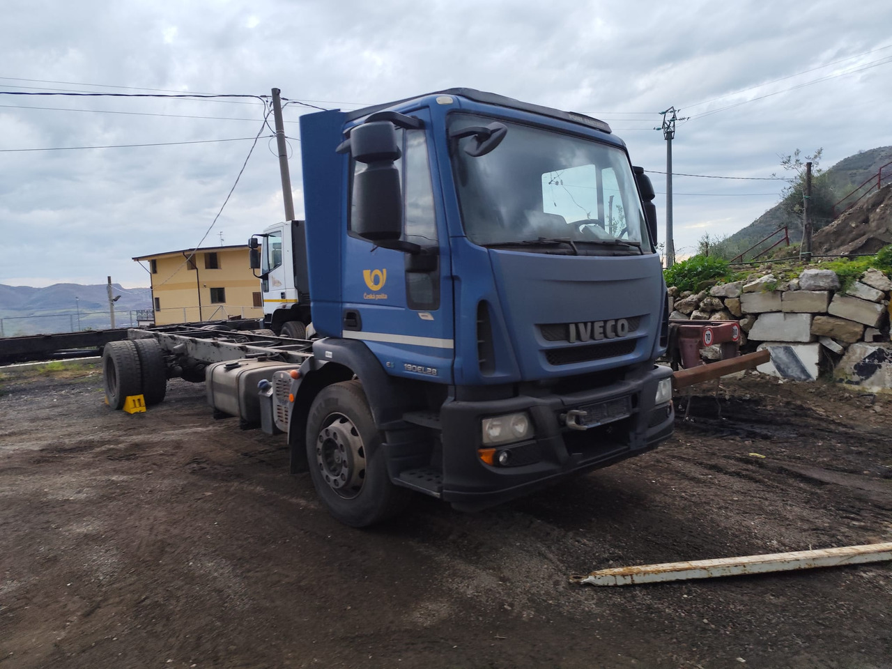 IVECO EUROCARGO 190EL28 - Caminhão chassi: foto 1 IVECO EUROCARGO 190EL28 - Caminhão chassi: foto 1