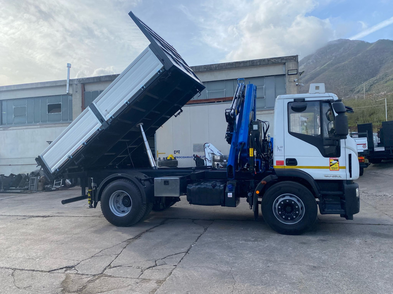 Caminhão grua IVECO EUROCARGO 190EL28: foto 23