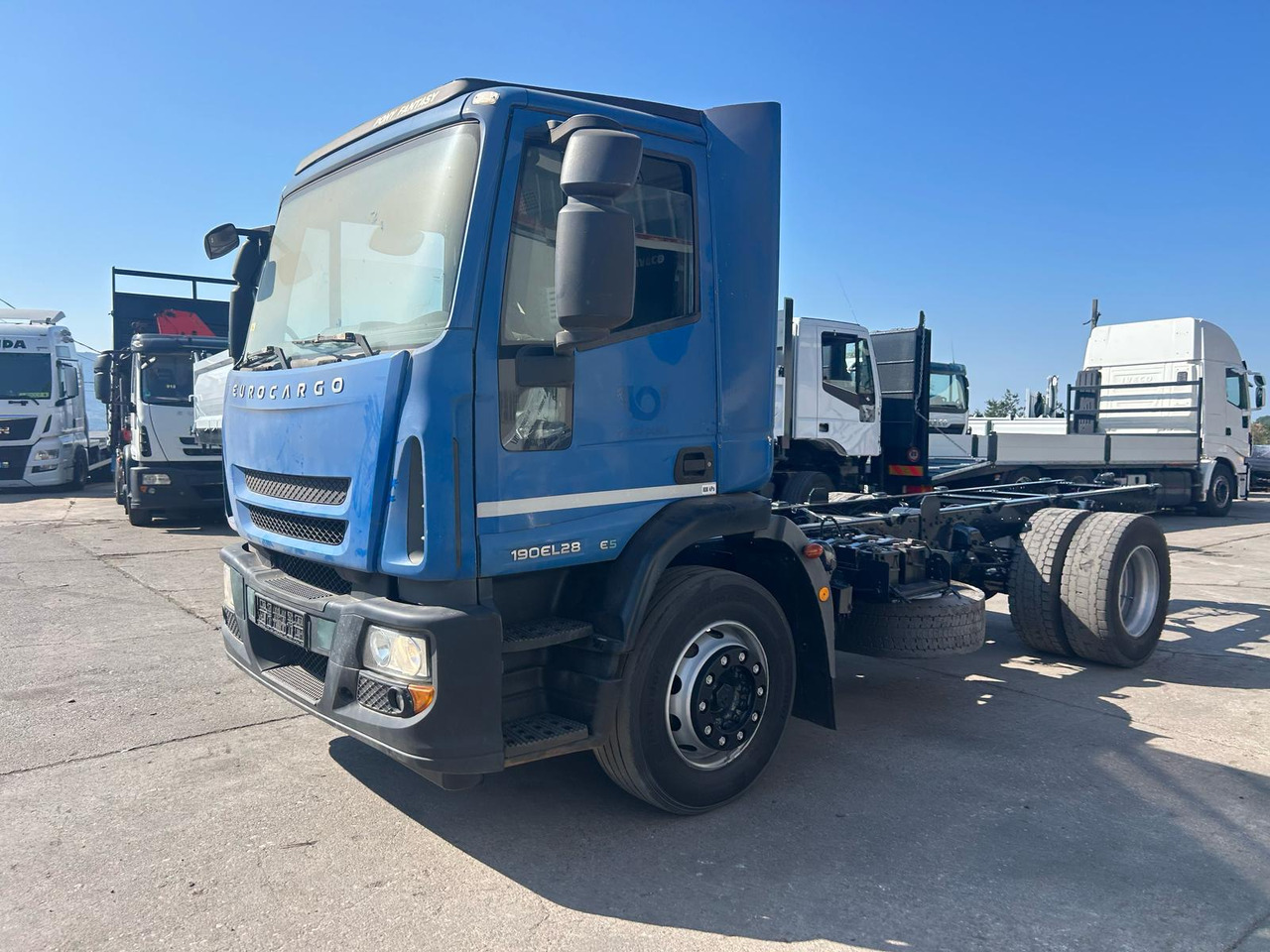 IVECO EUROCARGO 190EL28 - Caminhão chassi: foto 2 IVECO EUROCARGO 190EL28 - Caminhão chassi: foto 2