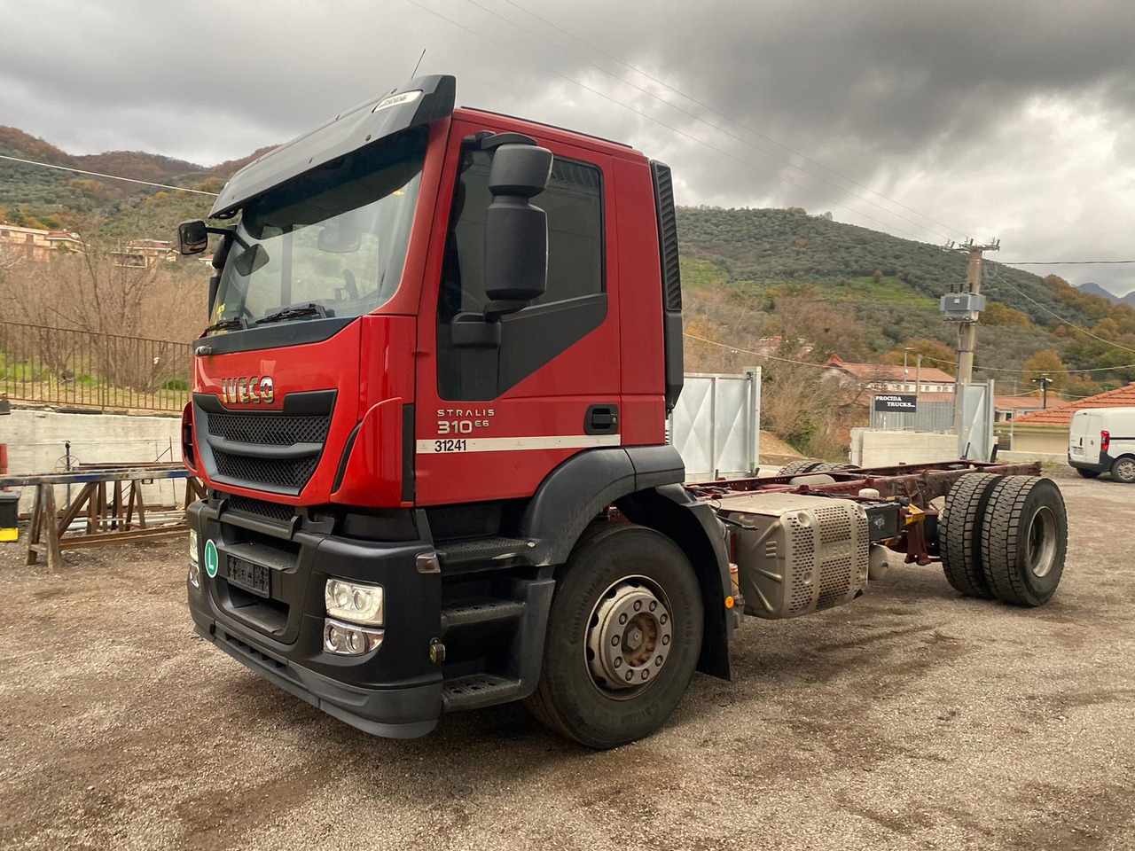 IVECO STRALIS 190S31 - Caminhão chassi: foto 1 IVECO STRALIS 190S31 - Caminhão chassi: foto 1