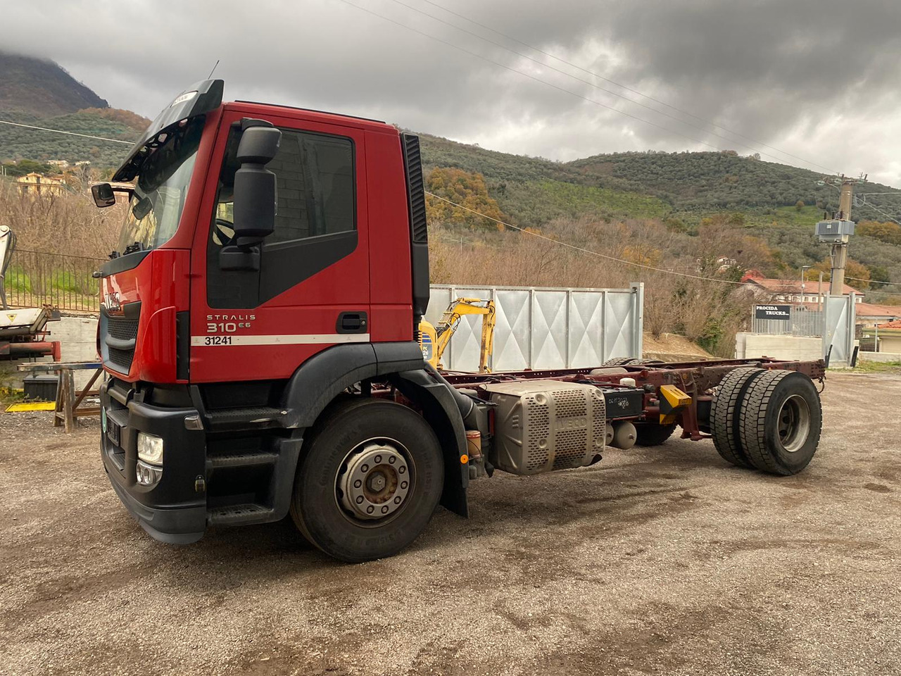 IVECO STRALIS 190S31 - Caminhão chassi: foto 3 IVECO STRALIS 190S31 - Caminhão chassi: foto 3