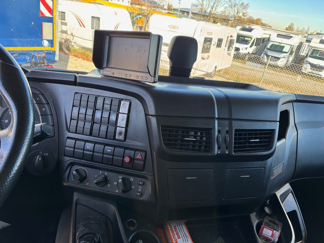 IVECO STRALIS 260S36 - Caminhão furgão: foto 5 IVECO STRALIS 260S36 - Caminhão furgão: foto 5