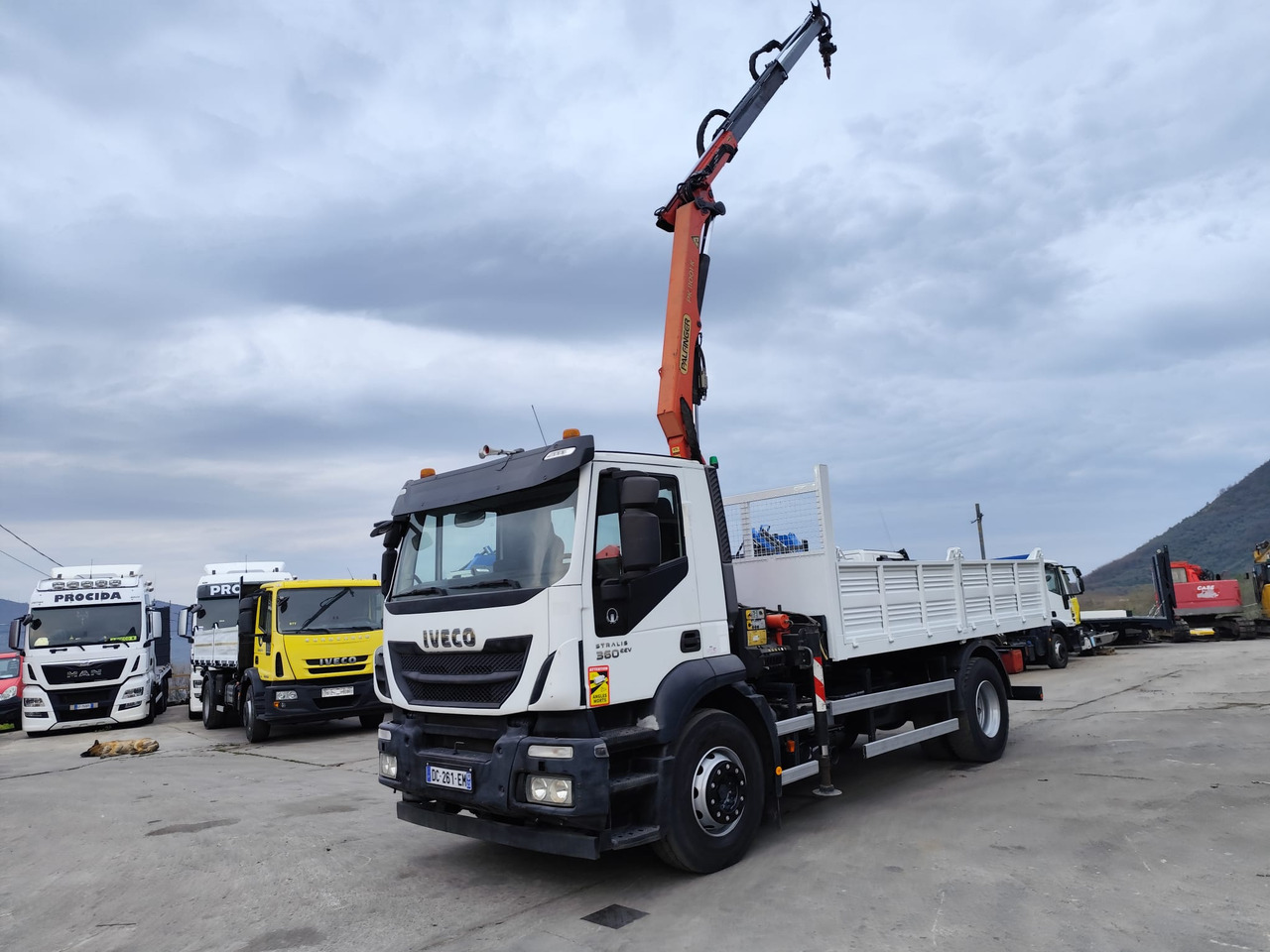 IVECO STRALIS AD 190S36 - Caminhão grua: foto 1 IVECO STRALIS AD 190S36 - Caminhão grua: foto 1
