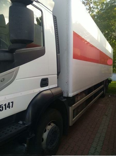 IVECO STRALIS AD 260S31 XP - Caminhão furgão: foto 2 IVECO STRALIS AD 260S31 XP - Caminhão furgão: foto 2