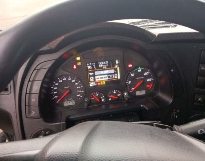 Caminhão chassi IVECO STRALIS AD 260S31 XP: foto 9 Caminhão chassi IVECO STRALIS AD 260S31 XP: foto 9