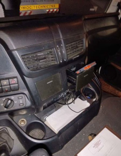 Caminhão chassi IVECO STRALIS AD 260S31 XP: foto 11 Caminhão chassi IVECO STRALIS AD 260S31 XP: foto 11