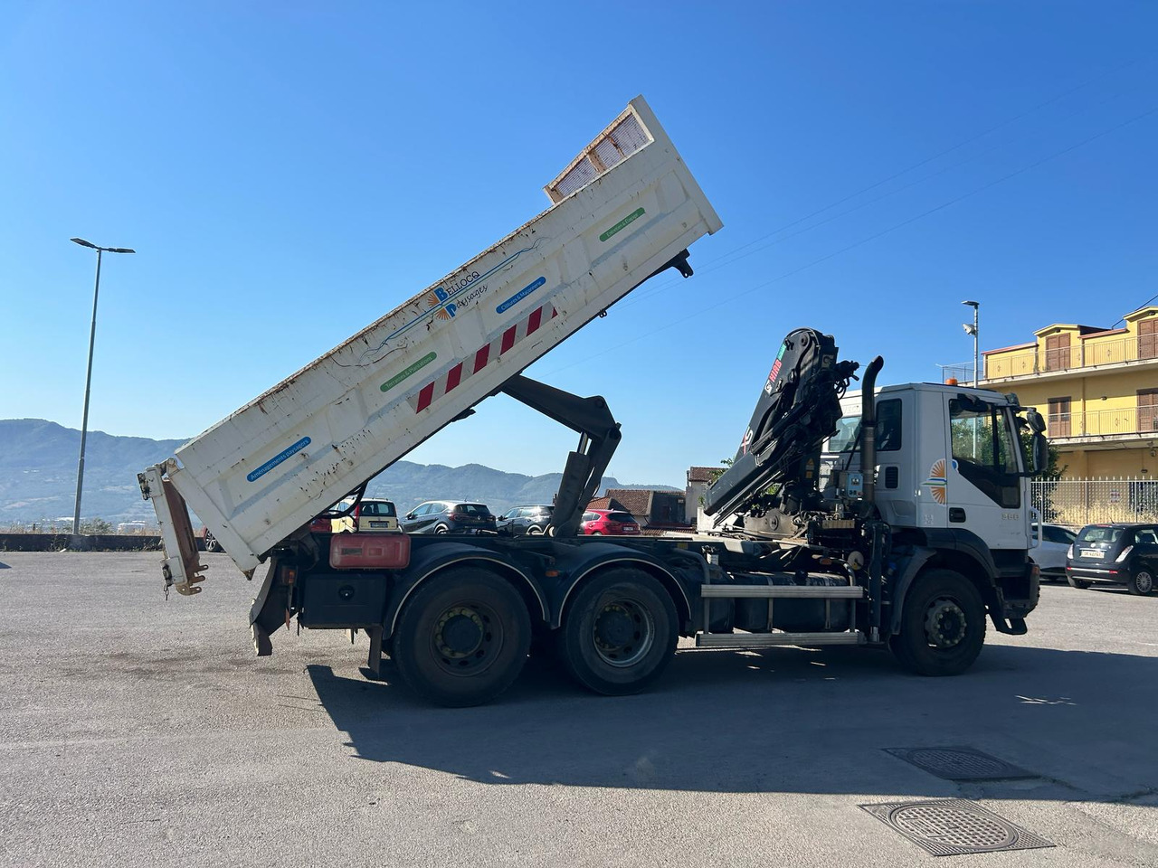Caminhão grua IVECO TRAKKER 260T36: foto 30