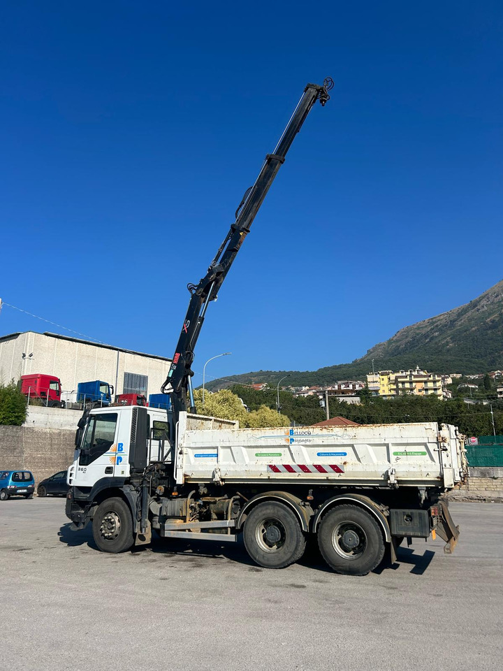 Caminhão grua IVECO TRAKKER 260T36: foto 11