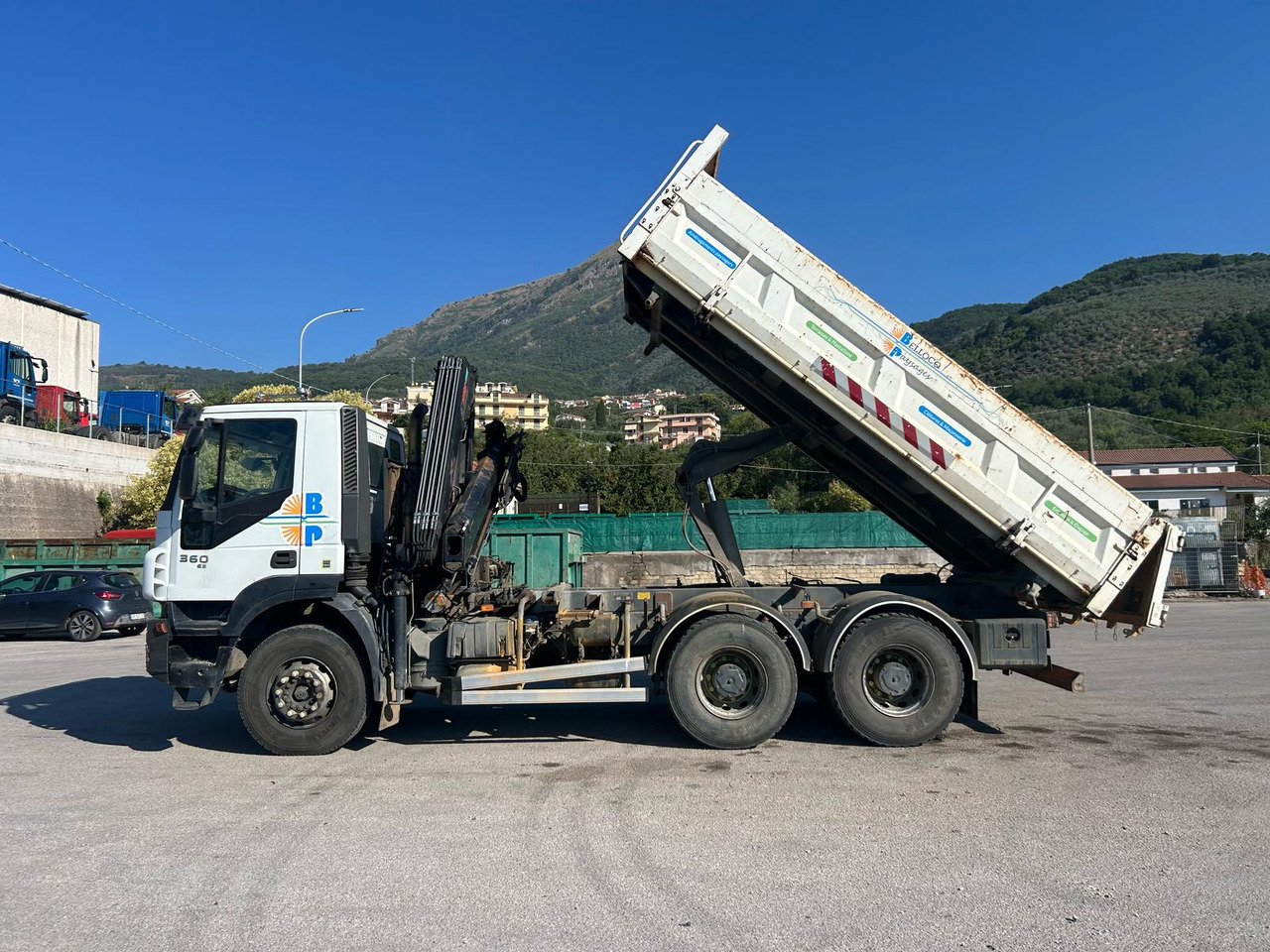 Caminhão grua IVECO TRAKKER 260T36: foto 39