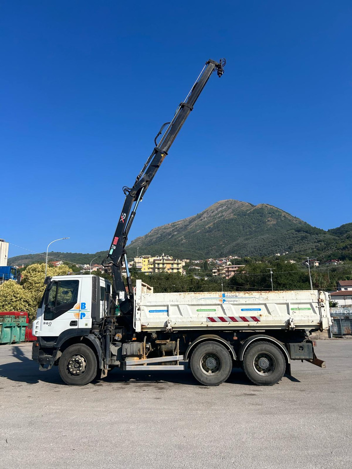 Caminhão grua IVECO TRAKKER 260T36: foto 13