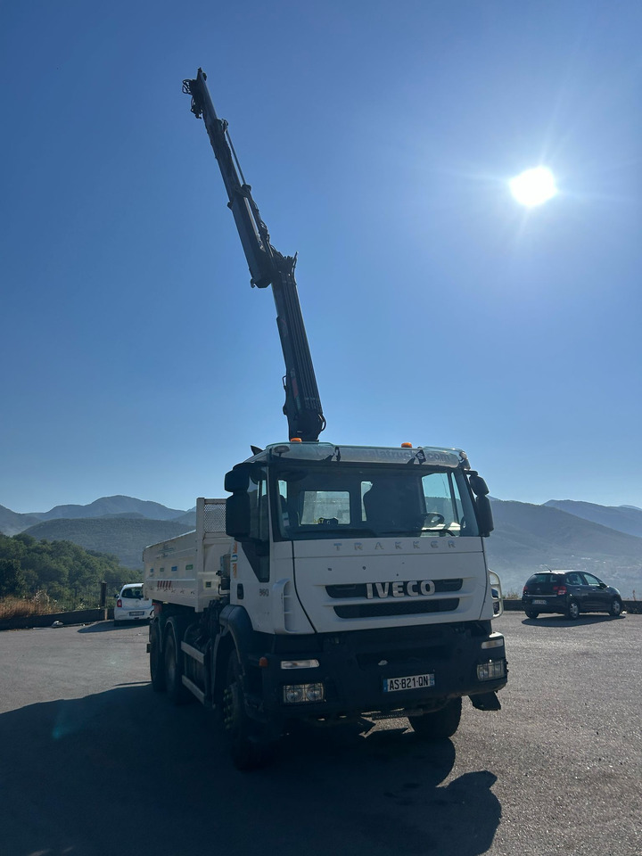 Caminhão grua IVECO TRAKKER 260T36: foto 21