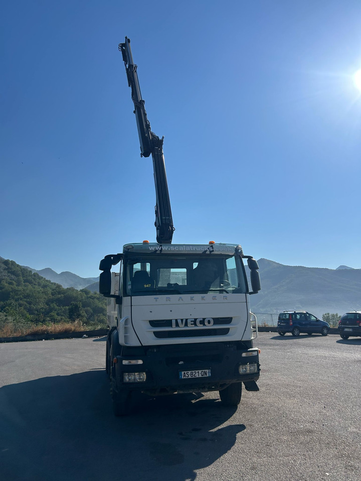 Caminhão grua IVECO TRAKKER 260T36: foto 20