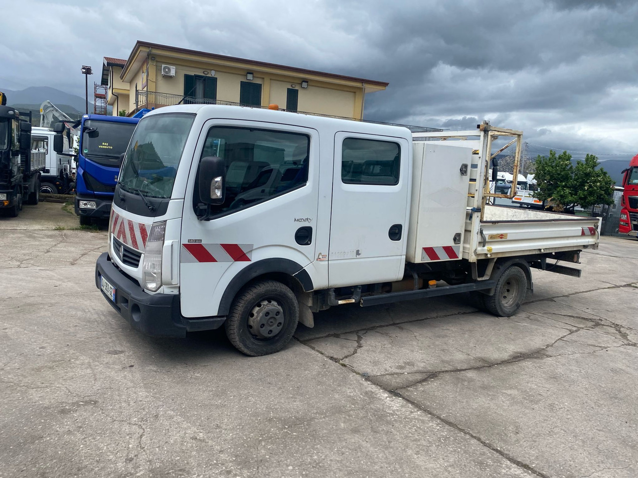 RENAULT MAXITY 140 DXI - Camião de caixa aberta/ Plataforma: foto 4 RENAULT MAXITY 140 DXI - Camião de caixa aberta/ Plataforma: foto 4