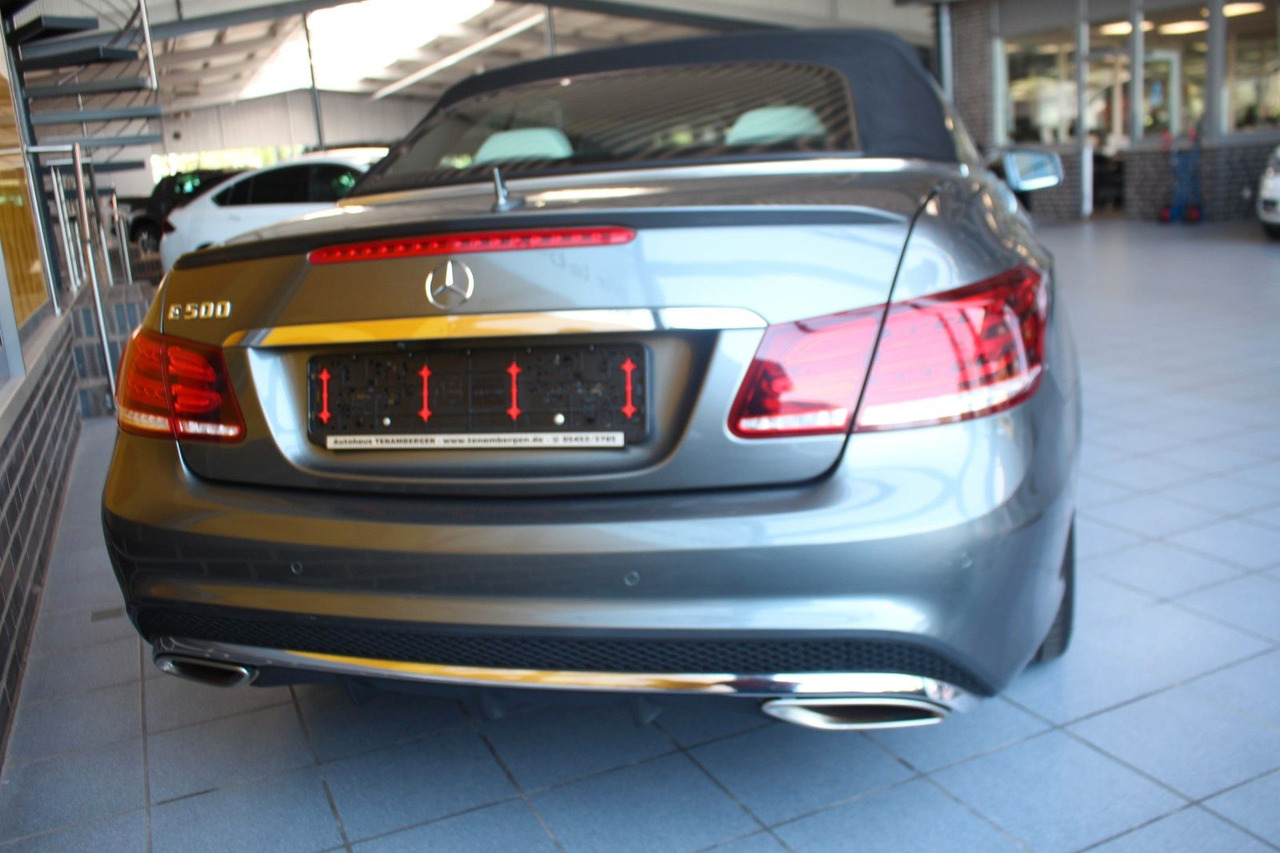 Mercedes-Benz E 500 Cabrio AMG Leder Memory Kamera LED DAB ACC - Automóvel: foto 4 Mercedes-Benz E 500 Cabrio AMG Leder Memory Kamera LED DAB ACC - Automóvel: foto 4