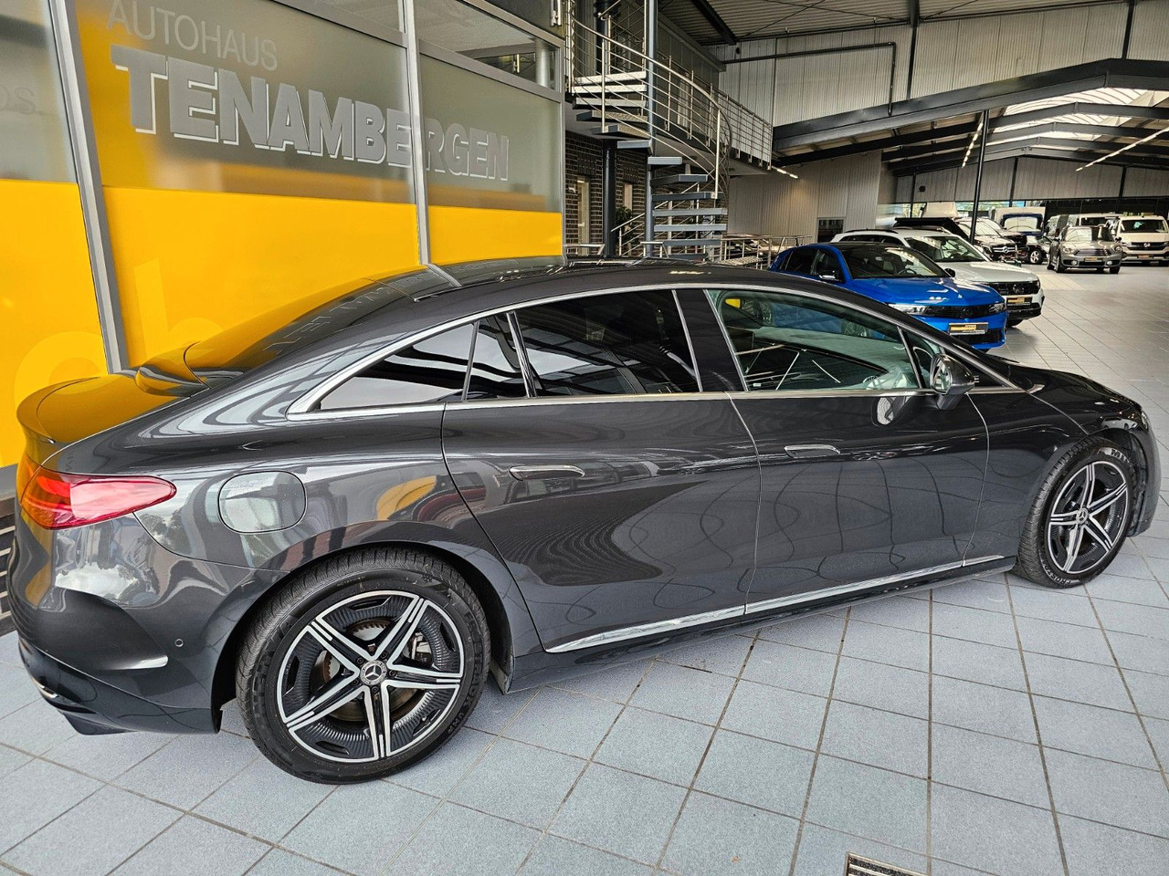 Mercedes-Benz EQE 350 AMG Edition ACC Memory eHeckkl. - Automóvel: foto 3 Mercedes-Benz EQE 350 AMG Edition ACC Memory eHeckkl. - Automóvel: foto 3