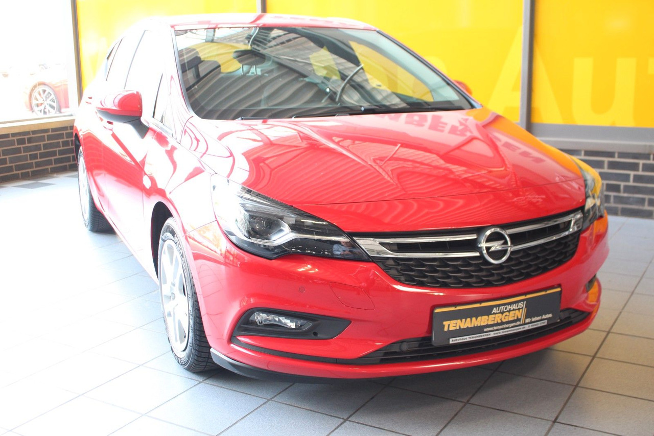 Opel Astra K Lim. Innovation Navi Voll-LED Kamera - Sedã: foto 2 Opel Astra K Lim. Innovation Navi Voll-LED Kamera - Sedã: foto 2