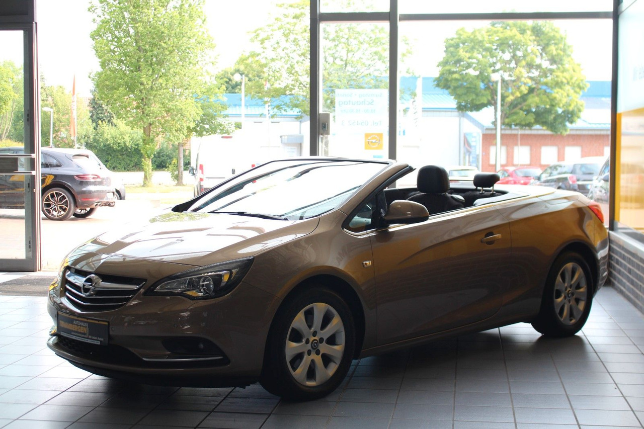 Opel Cascada Innovation AT Sitz- & Lenkradhzg BiXenon - Automóvel: foto 4 Opel Cascada Innovation AT Sitz- & Lenkradhzg BiXenon - Automóvel: foto 4